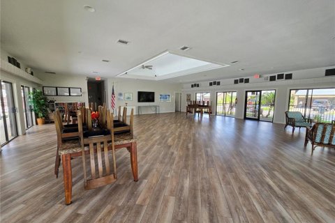 Townhouse in New Smyrna Beach, Florida 2 bedrooms, 158.49 sq.m. № 2239246 - photo 27