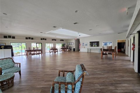 Townhouse in New Smyrna Beach, Florida 2 bedrooms, 158.49 sq.m. № 2239246 - photo 26