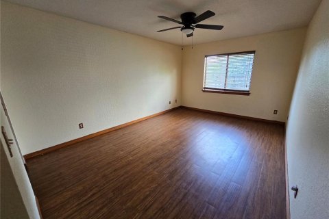 Townhouse in New Smyrna Beach, Florida 2 bedrooms, 158.49 sq.m. № 2239246 - photo 21