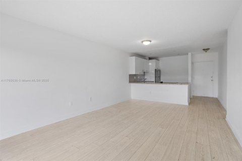 Copropriété à louer à Doral, Floride: 1 chambre, 75.25 m2 № 1865575 - photo 13