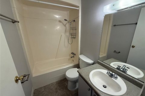 Condominio en alquiler en Gainesville, Florida, 3 dormitorios, 119.75 m2 № 1791314 - foto 10