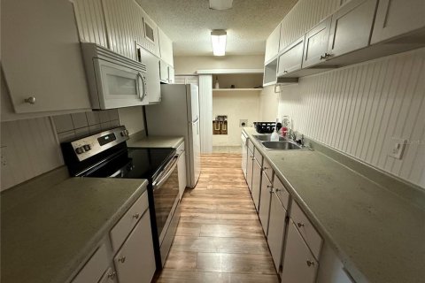 Condominio en alquiler en Gainesville, Florida, 3 dormitorios, 119.75 m2 № 1791314 - foto 5