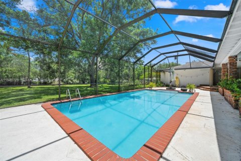 Купить виллу или дом в Пайнкрест, Флорида 4 спальни, 255.2м2, № 1998236 - фото 19