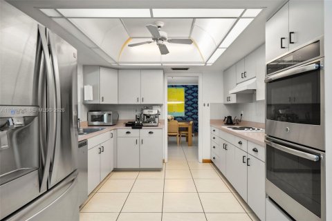 Купить виллу или дом в Пайнкрест, Флорида 4 спальни, 255.2м2, № 1998236 - фото 17