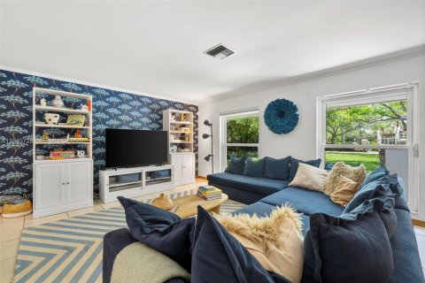 Купить виллу или дом в Пайнкрест, Флорида 4 спальни, 255.2м2, № 1998236 - фото 8