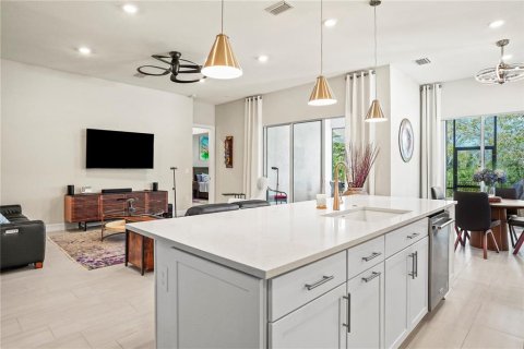 House in Englewood, Florida 3 bedrooms, 193.24 sq.m. № 1918493 - photo 9