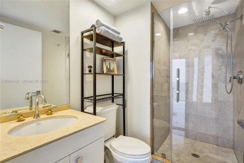 Купить кондоминиум в Санни-Айлс-Бич, Флорида 3 спальни, 199.74м2, № 2067765 - фото 22