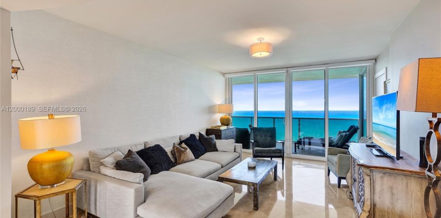 Кондоминиум с 3 спальнями в Санни-Айлс-Бич, Флорида № 2067765