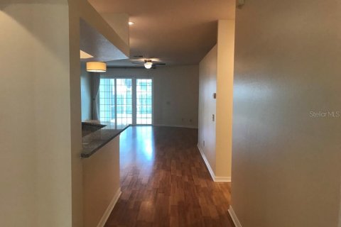 Villa ou maison à louer à Tampa, Floride: 3 chambres, 159.51 m2 № 2429266 - photo 2