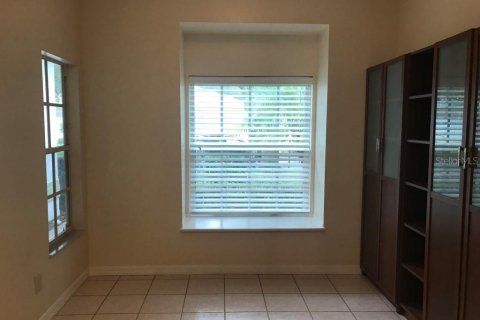 Villa ou maison à louer à Tampa, Floride: 3 chambres, 159.51 m2 № 2429266 - photo 6