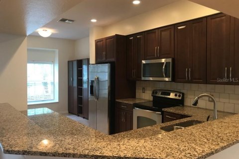 Villa ou maison à louer à Tampa, Floride: 3 chambres, 159.51 m2 № 2429266 - photo 5
