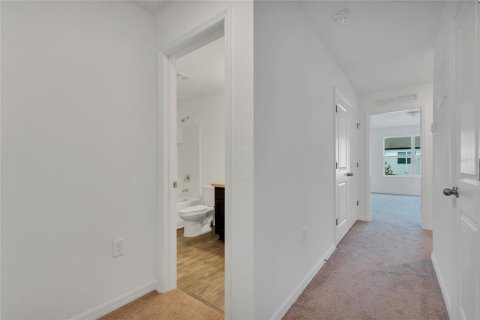 Townhouse in Davenport, Florida 3 bedrooms, 130.43 sq.m. № 2238749 - photo 18