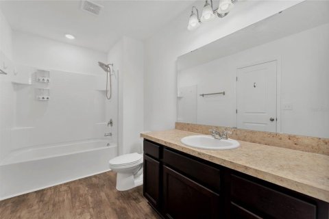 Townhouse in Davenport, Florida 3 bedrooms, 130.43 sq.m. № 2238749 - photo 12