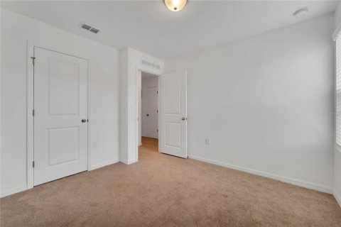 Townhouse in Davenport, Florida 3 bedrooms, 130.43 sq.m. № 2238749 - photo 16