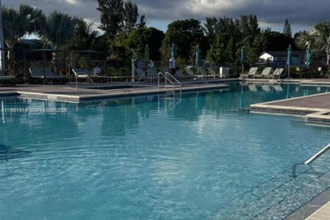 Townhouse in Miami, Florida 3 bedrooms, 123.37 sq.m. № 2029189 - photo 12