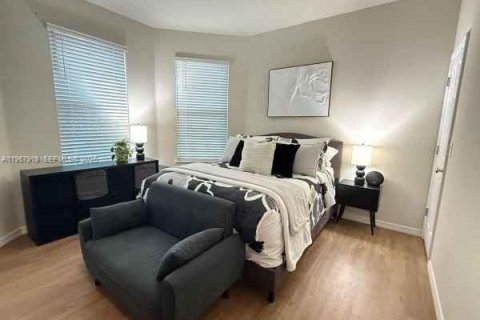 Townhouse in Miami, Florida 3 bedrooms, 123.37 sq.m. № 2029189 - photo 6