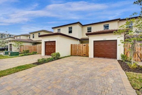 Купить таунхаус в Хомстед, Флорида 3 спальни, 176.14м2, № 1959174 - фото 4