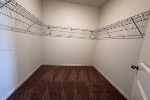 Casa en venta en Fort Myers, Florida, 4 dormitorios, 174.28 m2 № 1973731 - foto 16