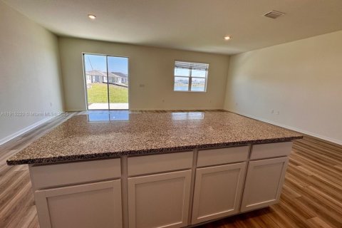 Casa en venta en Fort Myers, Florida, 4 dormitorios, 174.28 m2 № 1973731 - foto 8