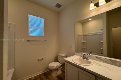 Casa en venta en Fort Myers, Florida, 4 dormitorios, 174.28 m2 № 1973731 - foto 19