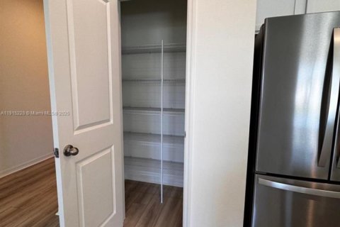 Casa en venta en Fort Myers, Florida, 4 dormitorios, 174.28 m2 № 1973731 - foto 9