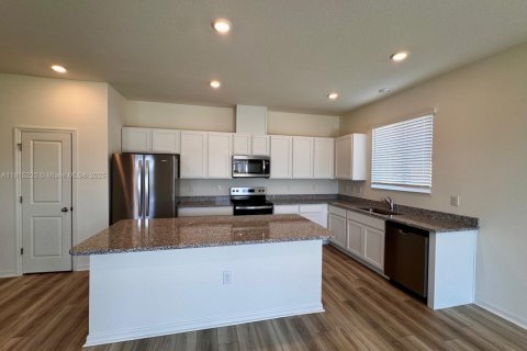 Casa en venta en Fort Myers, Florida, 4 dormitorios, 174.28 m2 № 1973731 - foto 7