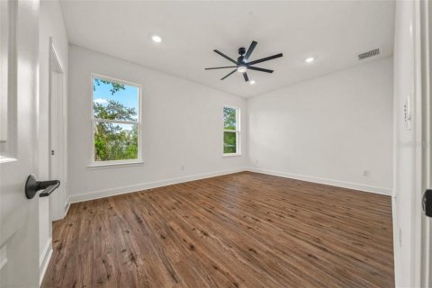 House in Spring Hill, Florida 4 bedrooms, 193.98 sq.m. № 2431189 - photo 29