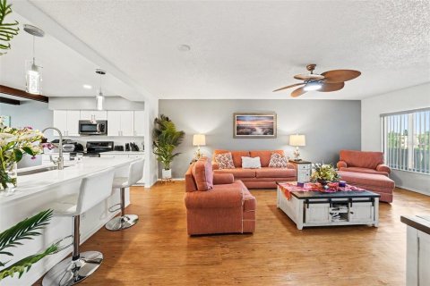 Condo in Clearwater, Florida, 2 bedrooms № 2110576 - photo 7