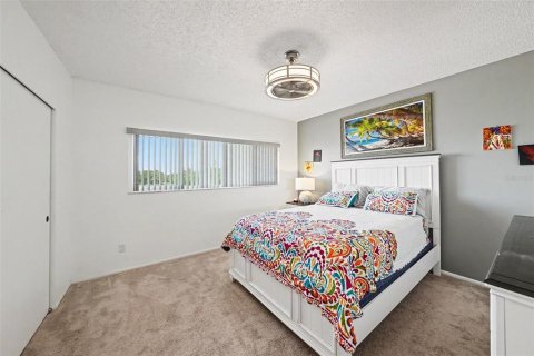 Condo in Clearwater, Florida, 2 bedrooms № 2110576 - photo 22