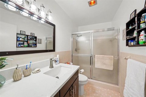 Condo in Clearwater, Florida, 2 bedrooms № 2110576 - photo 21