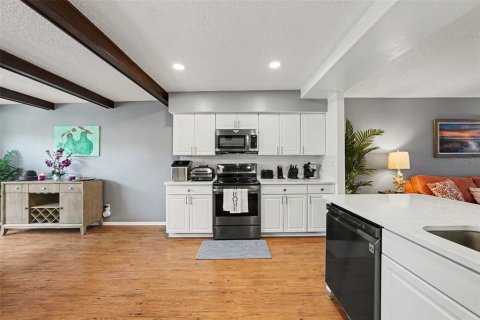 Condo in Clearwater, Florida, 2 bedrooms № 2110576 - photo 10