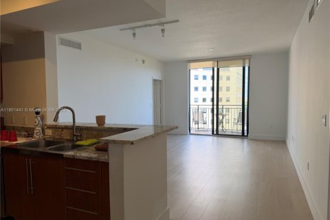 Condo in Coral Gables, Florida, 2 bedrooms № 2081734 - photo 11