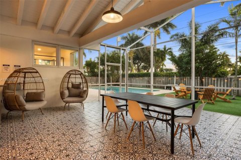 Villa ou maison à vendre à Hollywood, Floride: 6 chambres, 311.41 m2 № 1937122 - photo 11