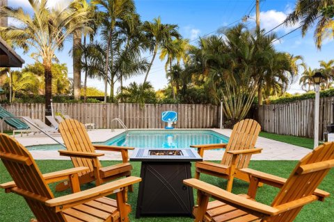 Villa ou maison à vendre à Hollywood, Floride: 6 chambres, 311.41 m2 № 1937122 - photo 8