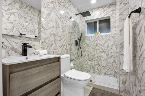 Villa ou maison à vendre à Hollywood, Floride: 6 chambres, 311.41 m2 № 1937122 - photo 28