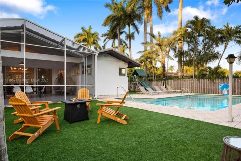 Villa ou maison à vendre à Hollywood, Floride: 6 chambres, 311.41 m2 № 1937122 - photo 3