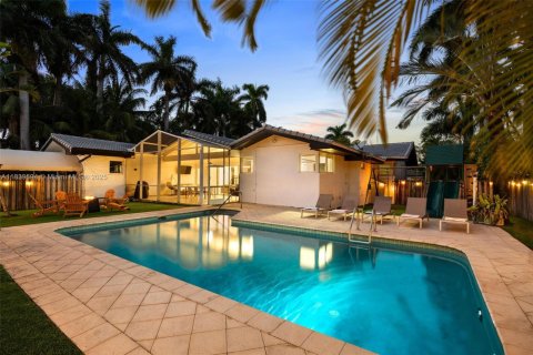 Villa ou maison à vendre à Hollywood, Floride: 6 chambres, 311.41 m2 № 1937122 - photo 15