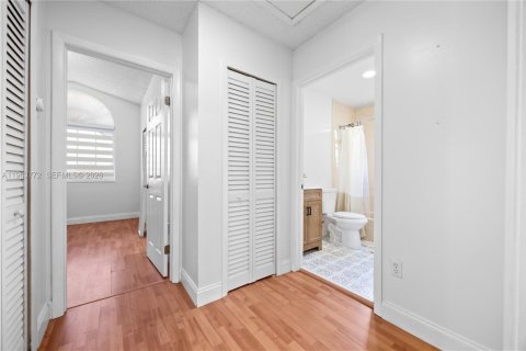 Купить виллу или дом в Майами, Флорида 3 спальни, 148.27м2, № 2027915 - фото 30