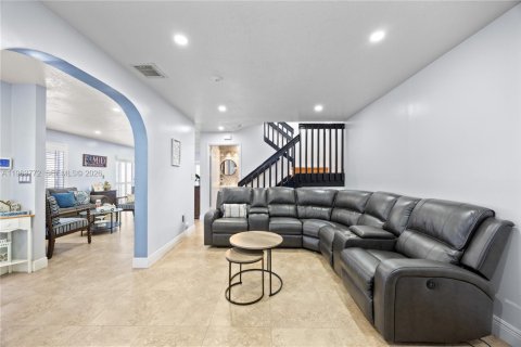 Купить виллу или дом в Майами, Флорида 3 спальни, 148.27м2, № 2027915 - фото 11