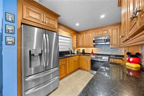 Купить виллу или дом в Майами, Флорида 3 спальни, 148.27м2, № 2027915 - фото 22