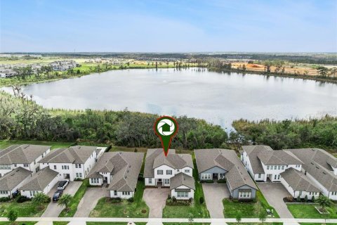 House in Winter Garden, Florida 5 bedrooms, 374.02 sq.m. № 2236304 - photo 5