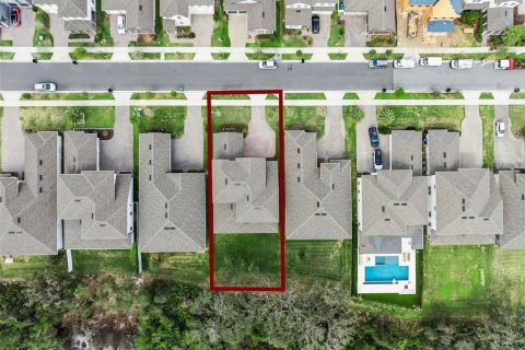 House in Winter Garden, Florida 5 bedrooms, 374.02 sq.m. № 2236304 - photo 6