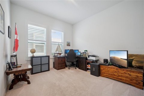 House in Winter Garden, Florida 5 bedrooms, 374.02 sq.m. № 2236304 - photo 12