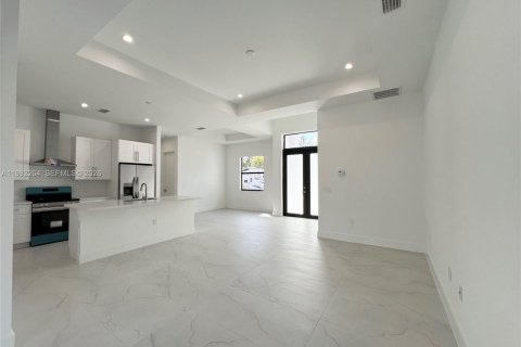 Casa en venta en Naples, Florida, 4 dormitorios, 150.13 m2 № 2050593 - foto 13