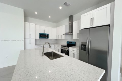 Casa en venta en Naples, Florida, 4 dormitorios, 150.13 m2 № 2050593 - foto 5