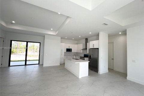 Casa en venta en Naples, Florida, 4 dormitorios, 150.13 m2 № 2050593 - foto 3