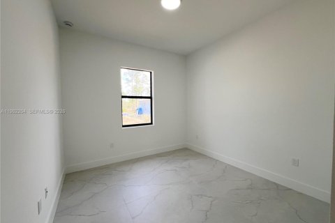 Casa en venta en Naples, Florida, 4 dormitorios, 150.13 m2 № 2050593 - foto 17