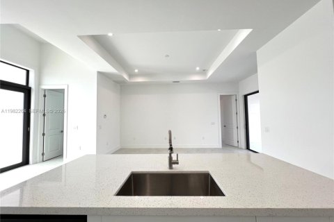 Casa en venta en Naples, Florida, 4 dormitorios, 150.13 m2 № 2050593 - foto 4