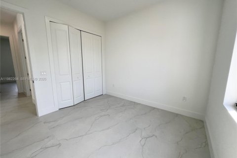 Casa en venta en Naples, Florida, 4 dormitorios, 150.13 m2 № 2050593 - foto 14