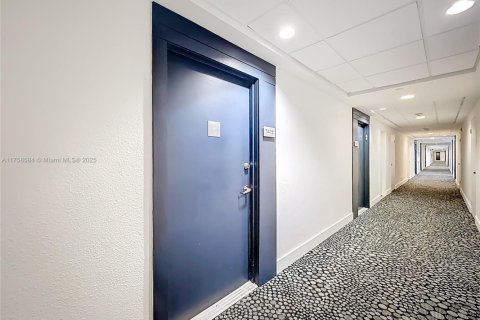 Copropriété à louer à Miami Beach, Floride: 1 chambre, 79.15 m2 № 1706393 - photo 8